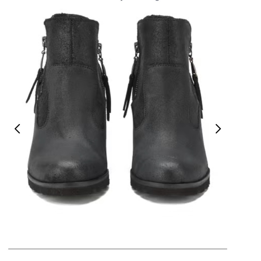 UGG Women's 'Myrna' wedged leather ankle boots